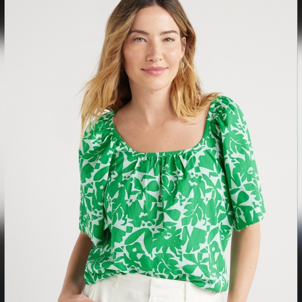 Free Assembly Women’s Square Neck Top with Short Sleeve Size L